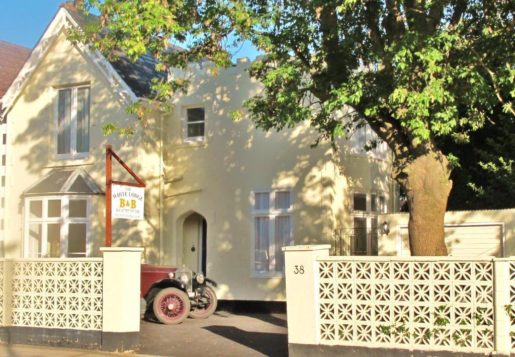 The White Lodge Southsea 포츠머스 외부 사진
